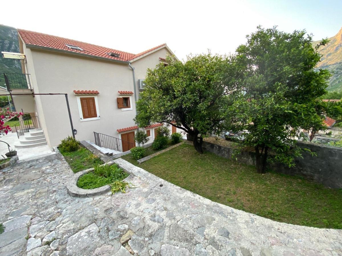 Apartments Mezini 11 Kotor Buitenkant foto