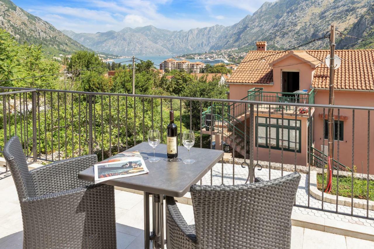 Apartments Mezini 11 Kotor Buitenkant foto