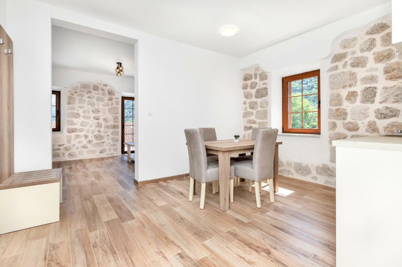 Apartments Mezini 11 Kotor Buitenkant foto
